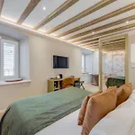 Grand Palace Luxury Retreat - Tale Of The Sea
