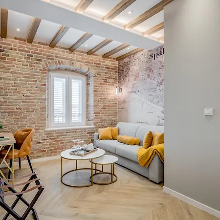 Гостьовий будинок Grand Palace Luxury Retreat - Tale Of The Sea 4*