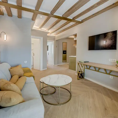 Grand Palace Luxury Retreat - Tale Of The Sea 4*