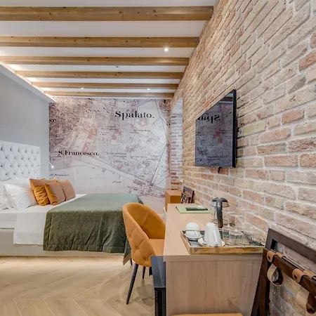 Gasthuis Grand Palace Luxury Retreat - Tale Of The Sea 4*