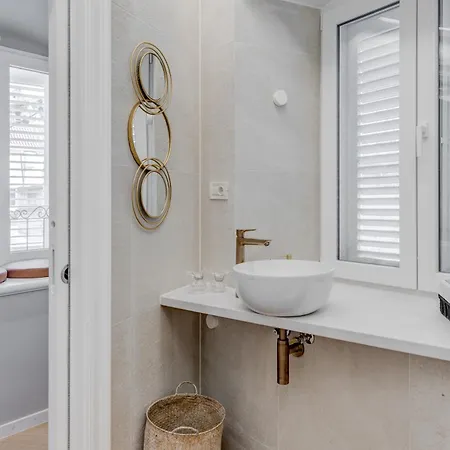 Grand Palace Luxury Retreat - Tale Of The Sea Split