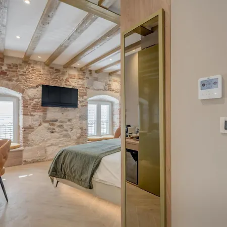 Гостьовий будинок Grand Palace Luxury Retreat - Tale Of The Sea Спліт