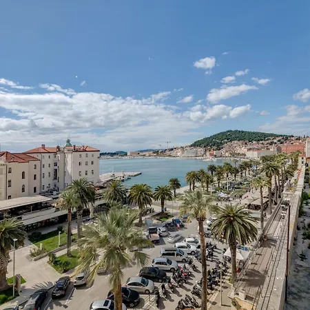 Grand Palace Luxury Retreat - Tale Of The Sea Gasthuis 4*