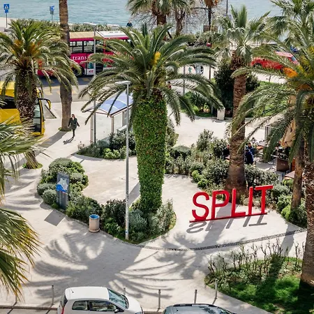 Grand Palace Luxury Retreat - Tale Of The Sea