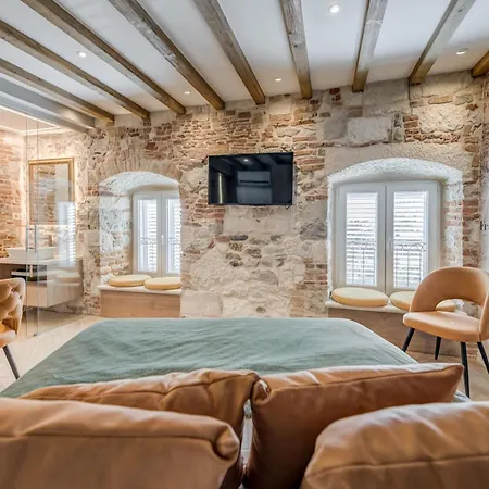Гостьовий будинок Grand Palace Luxury Retreat - Tale Of The Sea Спліт