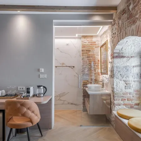 Gasthuis Grand Palace Luxury Retreat - Tale Of The Sea