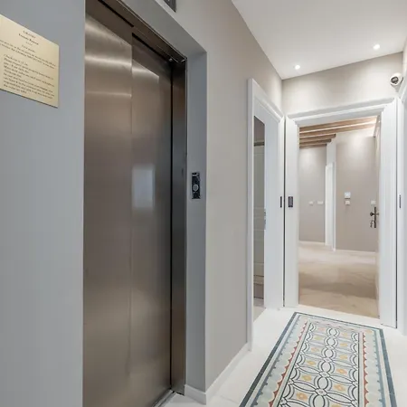 ゲストハウス Grand Palace Luxury Retreat - Tale Of The Sea 4*